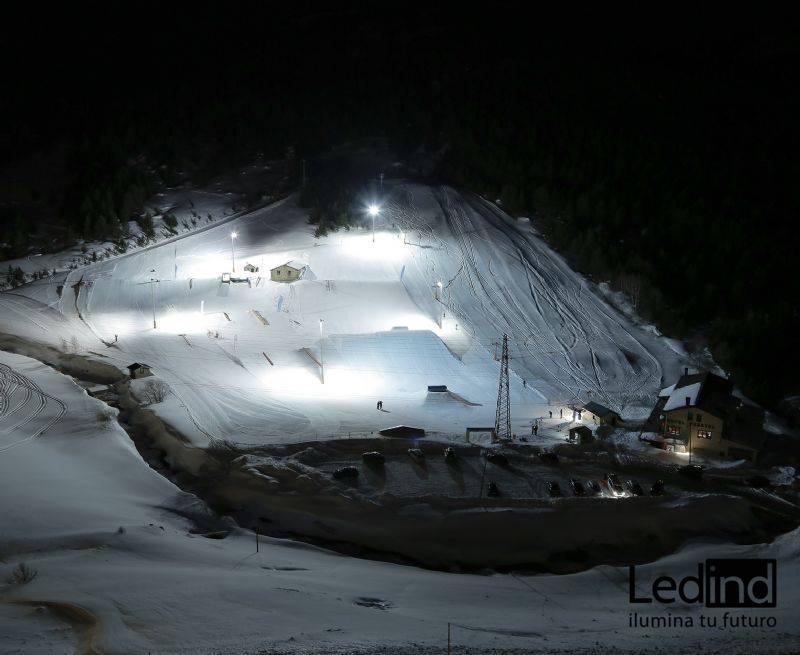 Iluminación led para estación de esquí